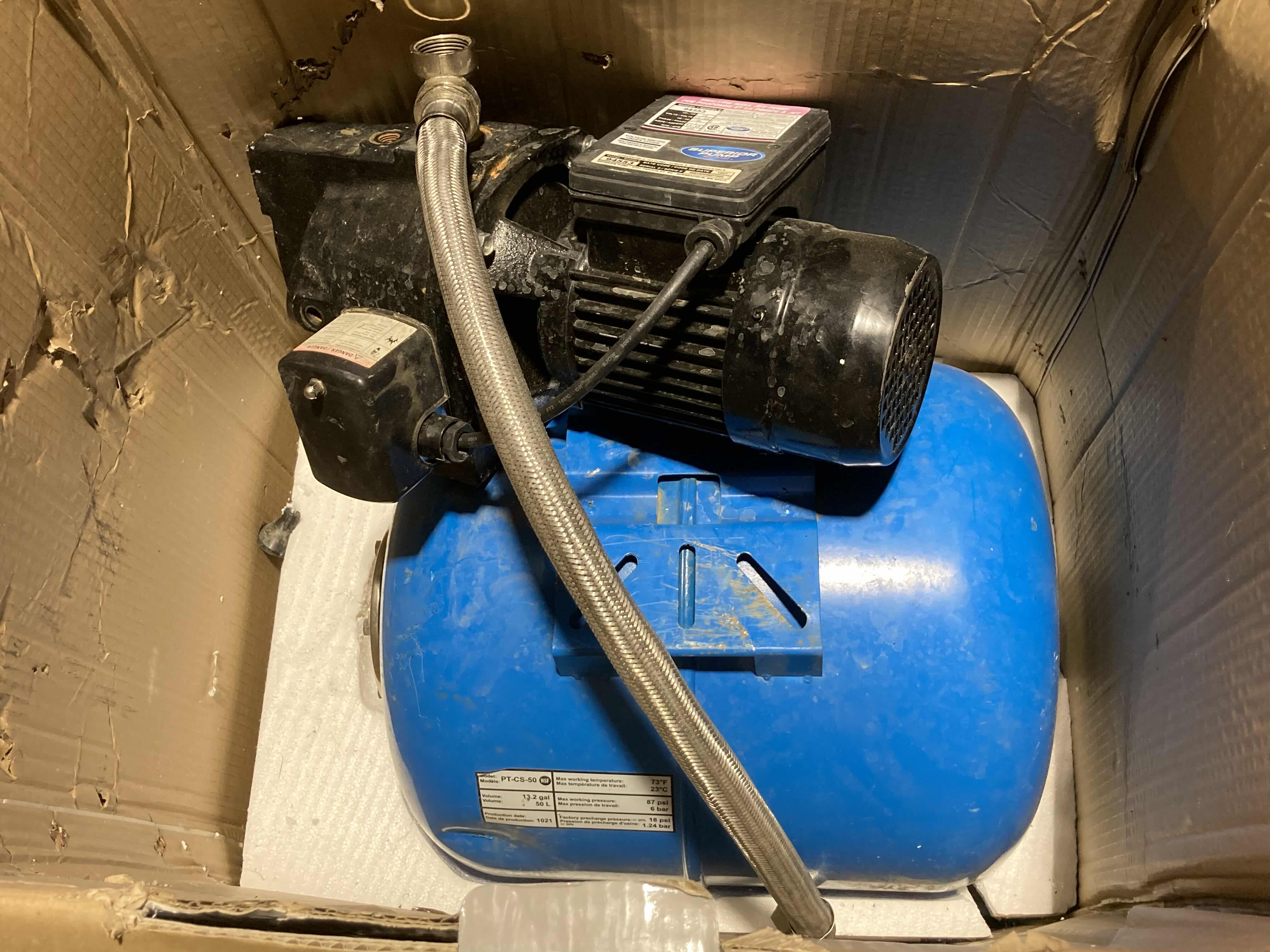 Photo 1 of SUPERIOR PUMP SHALLOW WELL 0.5HP 13.2GAL JET PUMP TANK SYSTEM MODEL 94553