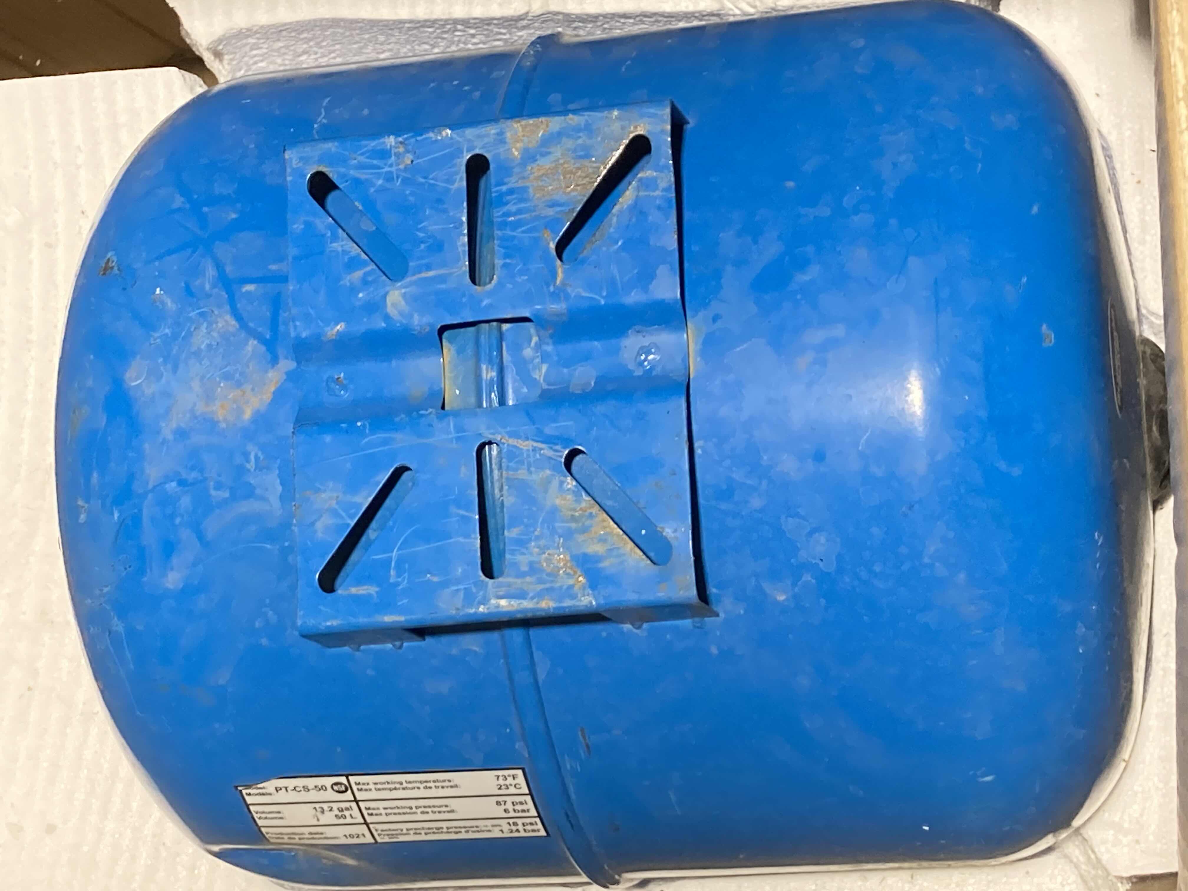 Photo 1 of SUPERIOR PUMP SHALLOW WELL 0.5HP 13.2GAL JET PUMP TANK SYSTEM MODEL 94553