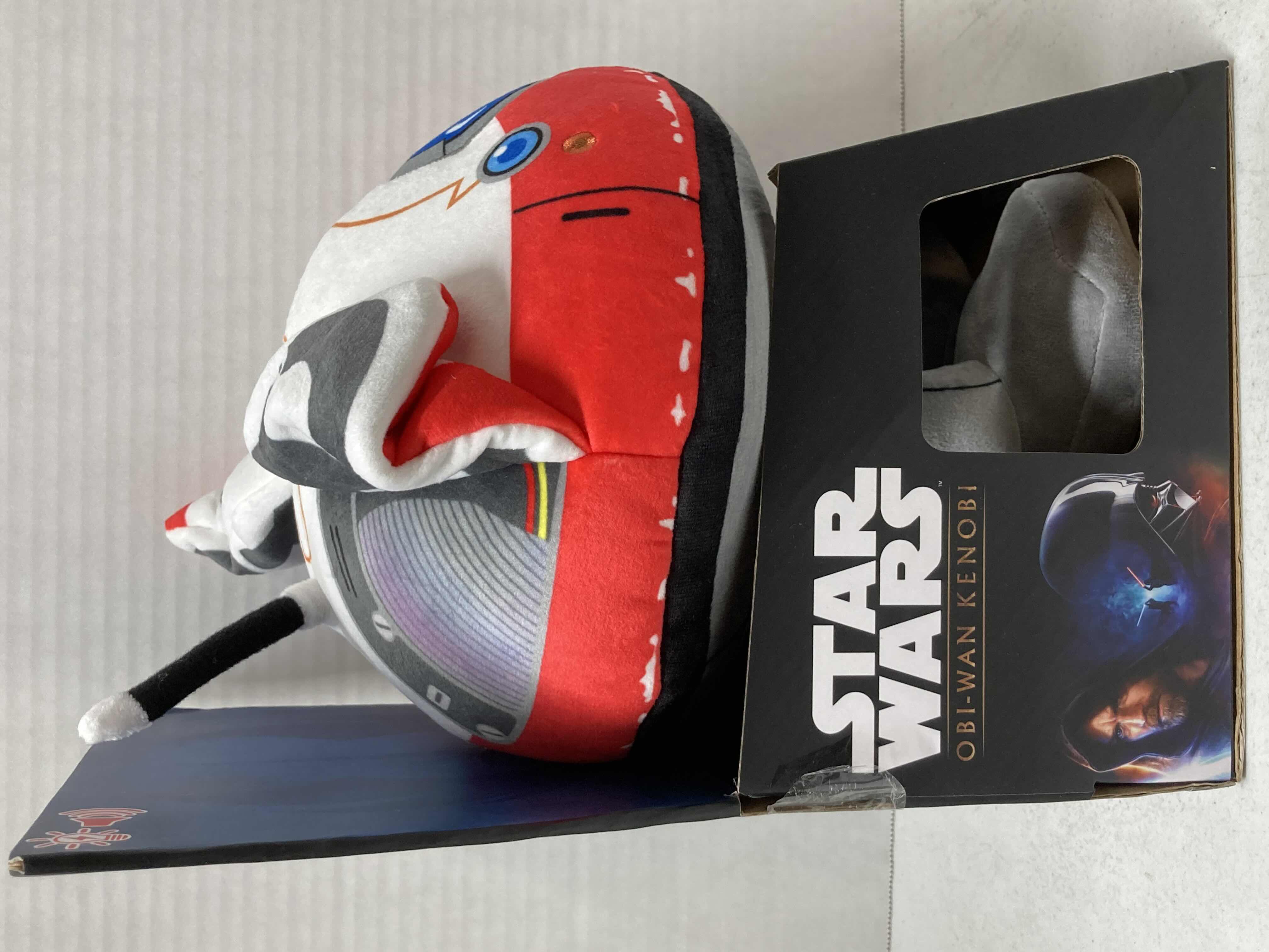 Photo 1 of NEW STARWARS OBI-WAN KENOBI LOLA LO-LA59 FEATURE PLUSHY TOY 8” X 10”