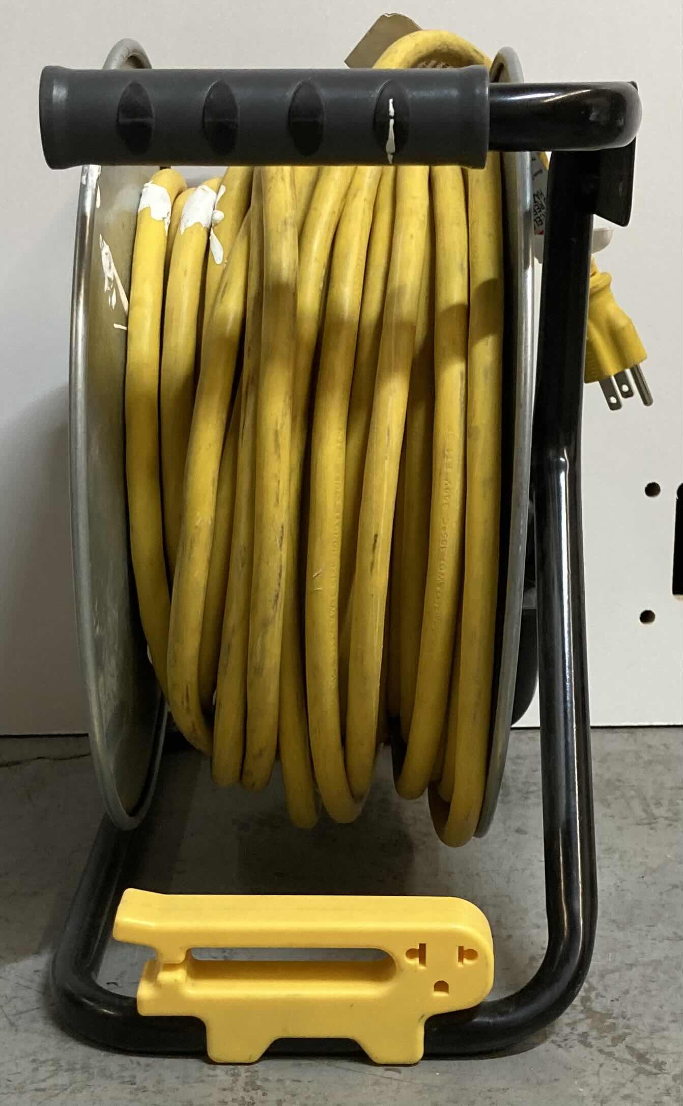 Photo 1 of LINK2HOME EXTENSION CORD STORAGE REEL 4 OUTLETS & OVERLOAD CIRCUIT BREAKER 75’