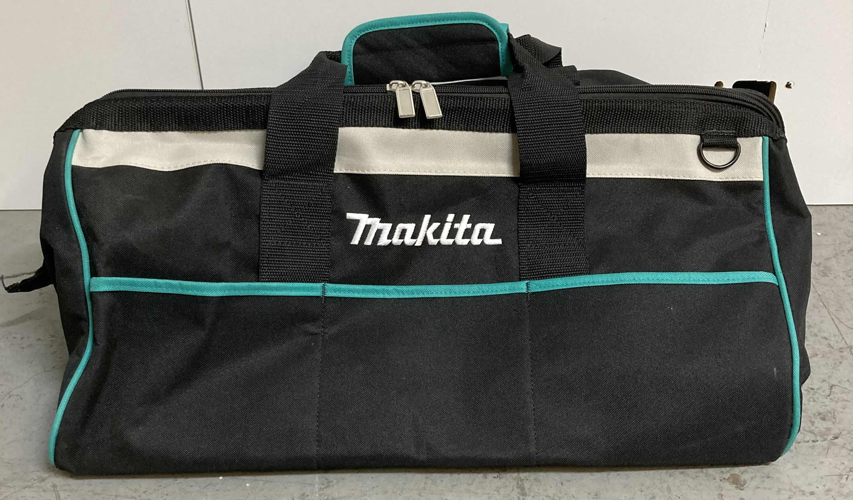 Photo 1 of MAKITA XGT WIDE MOUTH TOOL BAG 21”