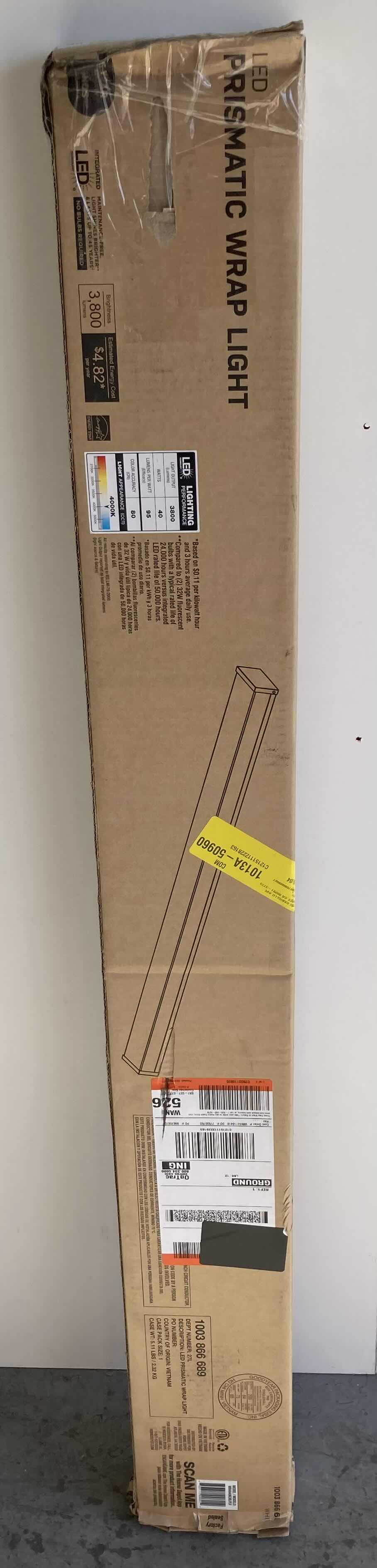 Photo 4 of COMMERCIAL ELECTRIC 4’ WHITE INTERGRATED LED WRAP LIGHT W PRISMATIC LENS 1003866689