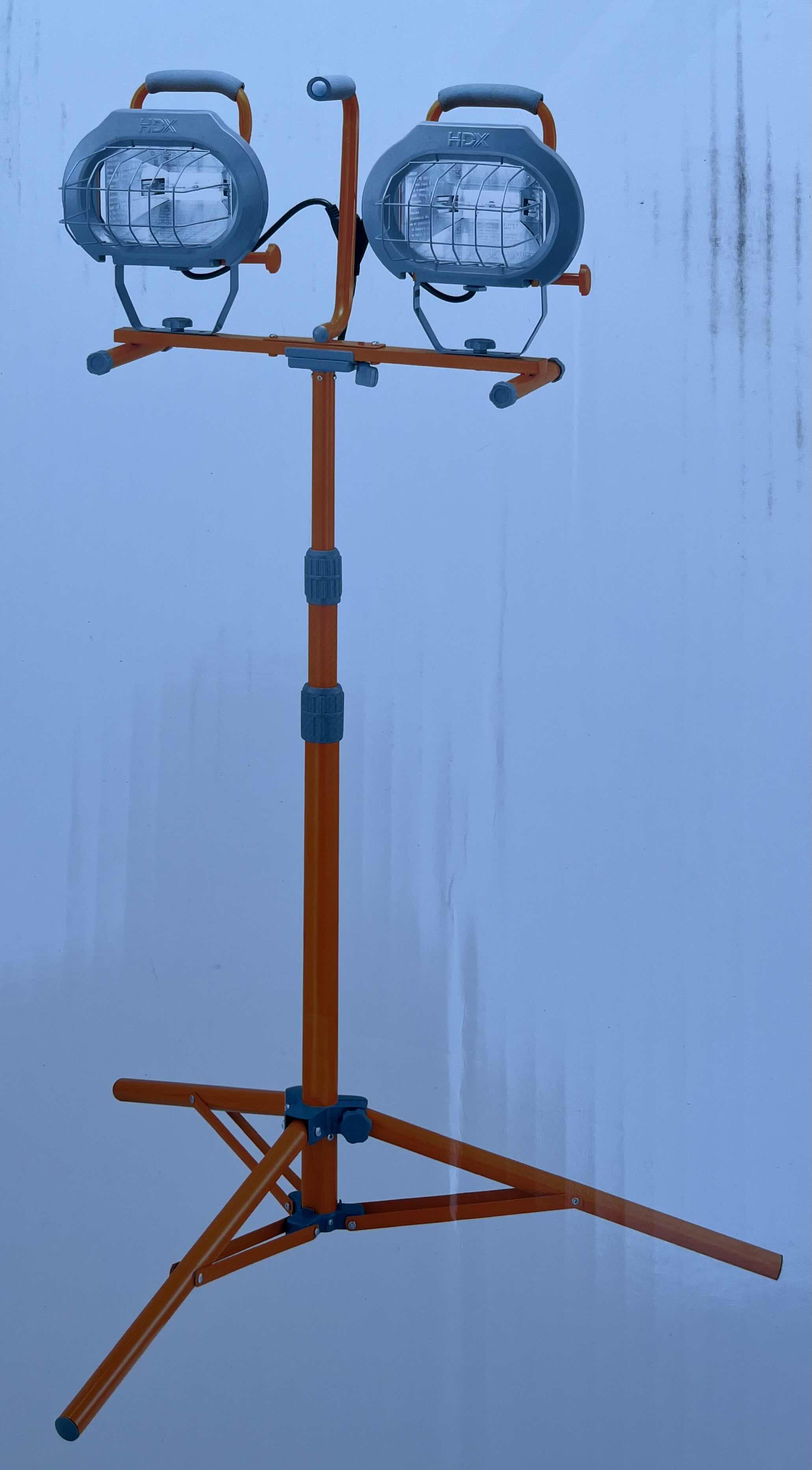 Photo 1 of HDX 1200WATT HALOGEN WORK DUAL WORK LIGHTS W TRIPOD 1004067217