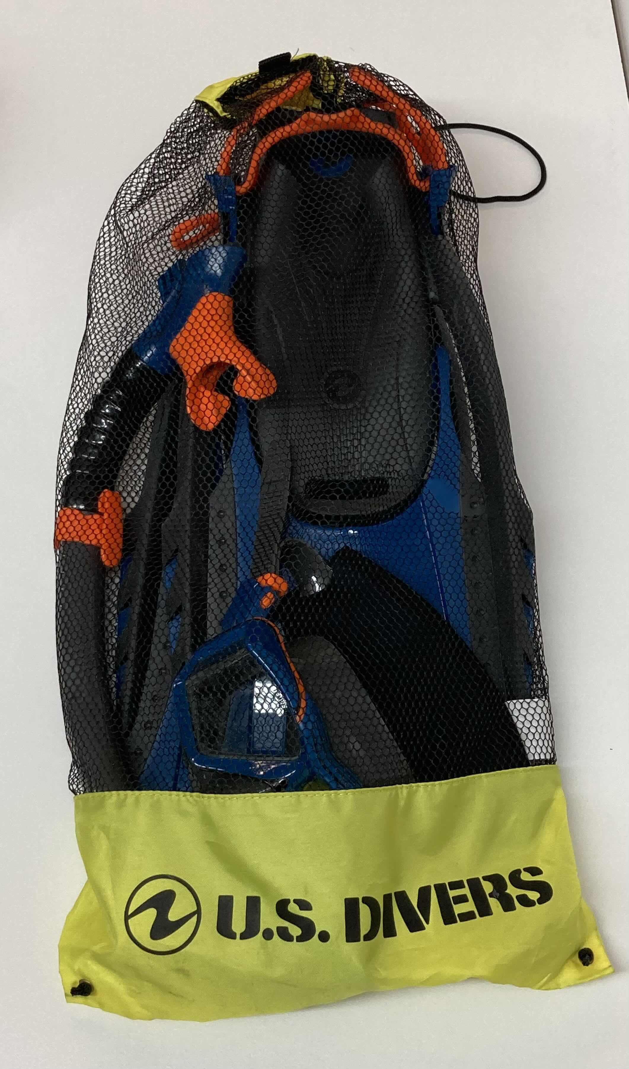 Photo 1 of U.S. DIVERS SNORKELING FINS, MASK, & SNORKEL SET MEN’S SIZE L/XL 9-13