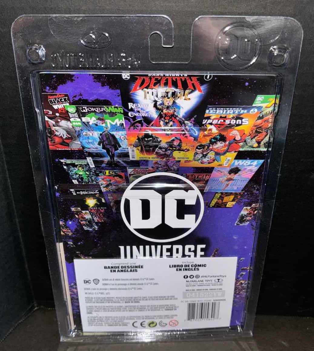 Photo 1 of NEW MCFARLANE TOYS DC DIRECT PAGE PUNCHERS  #608 “BATMAN IT BEGINS HERE!” ENGLISH COMIC BOOK & MINI ACTION FIGURE