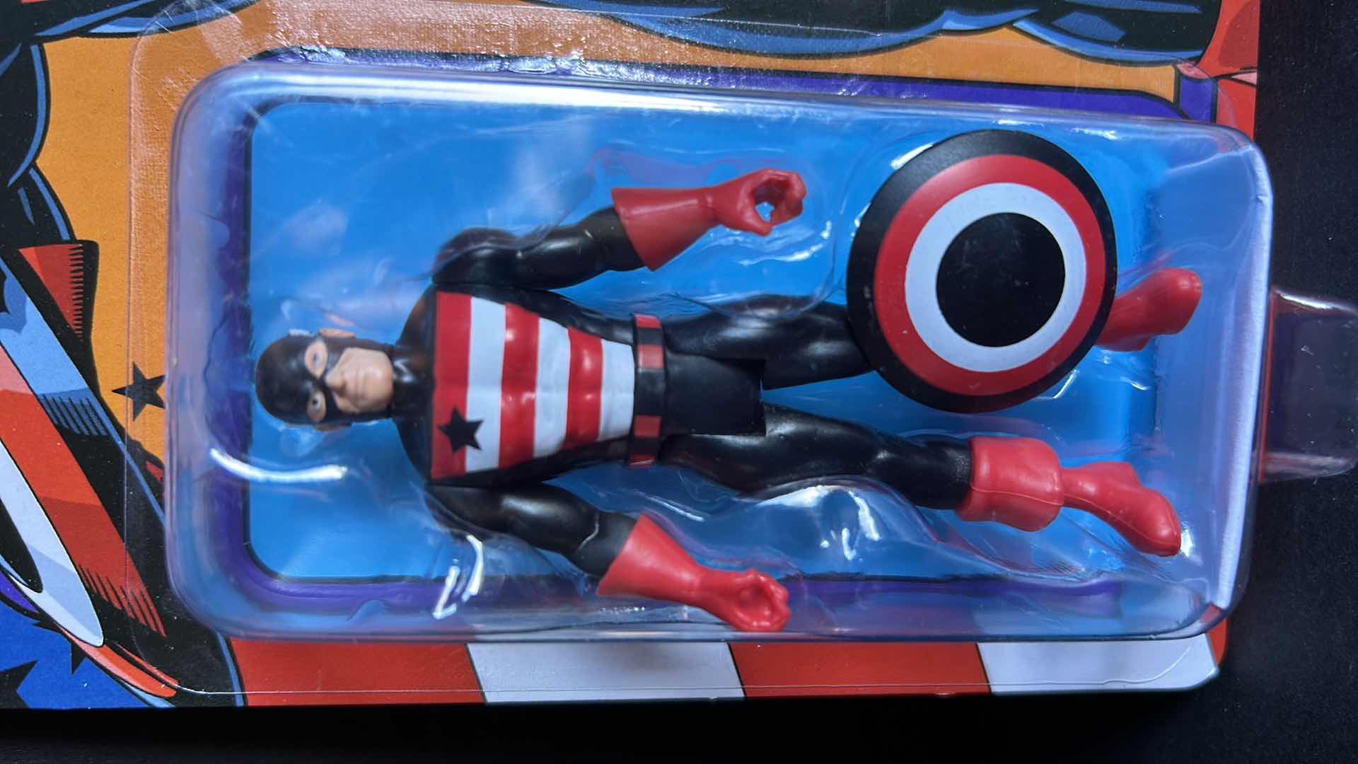 Photo 1 of BRAND NEW MARVEL LEGENDS- USA GENT KENNER 4”