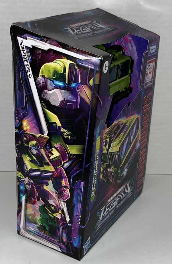 Photo 1 of BRAND NEW HASBRO TAKARA TOMY TRANSFORMERS LEGACY, PRIME UNIVERSE
 “BULKHEAD” (1)