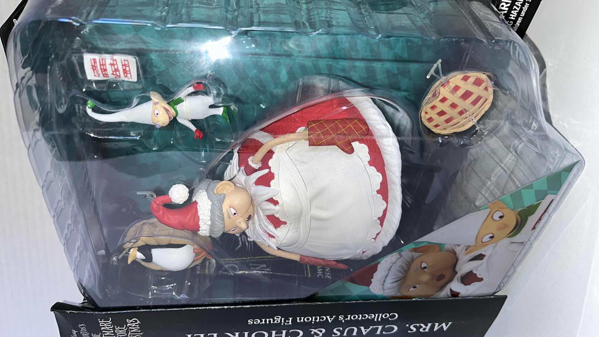 Photo 1 of NEW DIAMOND SELECT TOYS DISNEY TIM BURTONS THE NIGHTMARE BEFORE CHRISTMAS TWO-PACK, “MRS CLAUS & CHOIR ELF” $35.00 (1)