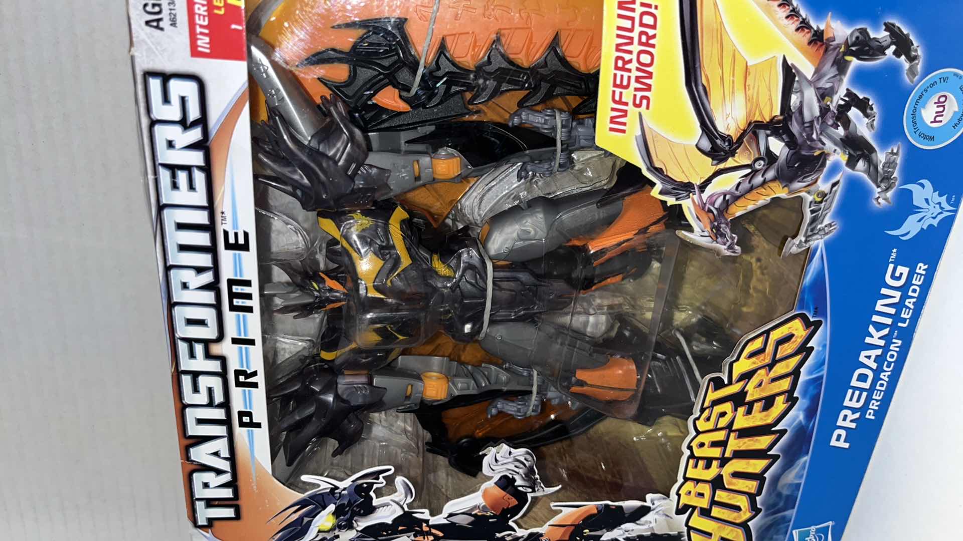 Photo 1 of BRAND NEW HASBRO TRANSFORMERS PRIME BEAST HUNTERS ACTION FIGURE,  “PREDAKING” PREDACON LEADER $125.00 (1)