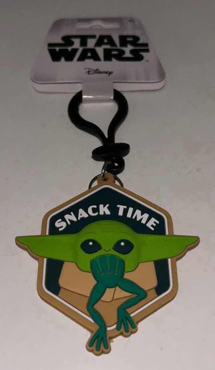 Photo 1 of NEW FUNKO MYSTERY MINIS BOBBLE-HEAD FIGURINE, STAR WARS THE MANDALORIAN & MONOGRAM DISNEY SOFT TOUCH BAG CLIP THE CHILD “SNACK TIME”