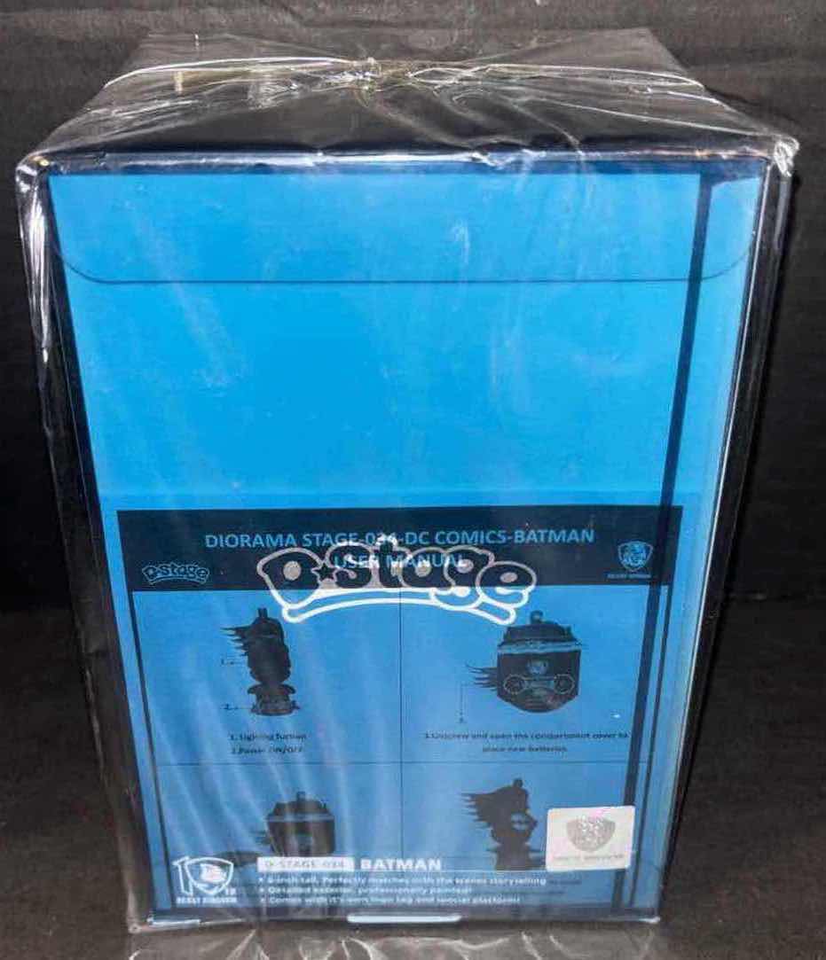 Photo 1 of NEW BEAST KINGDOM D-STAGE, DIORAMA STAGE 034 “BATMAN” 