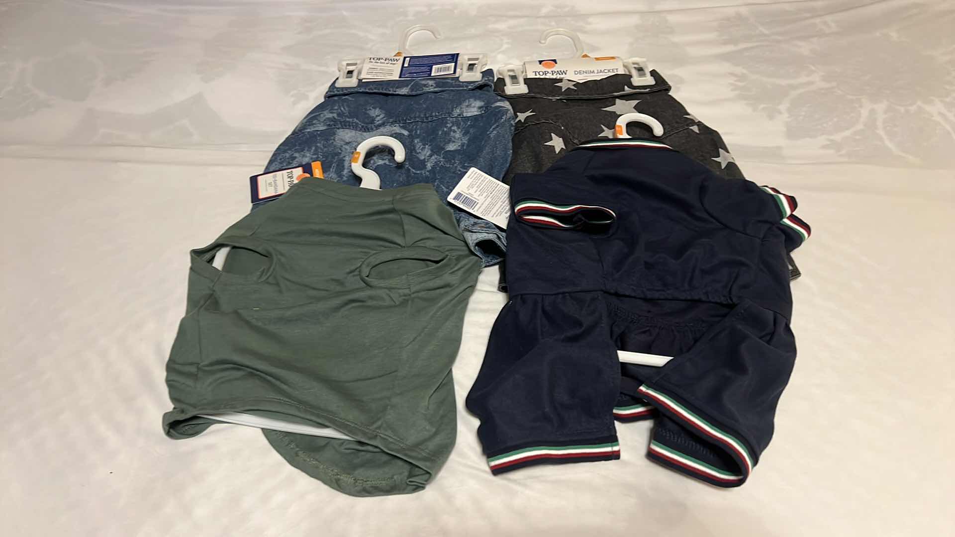 Photo 1 of 4-MEDIUM TOP-PAW DOG CLOTHING