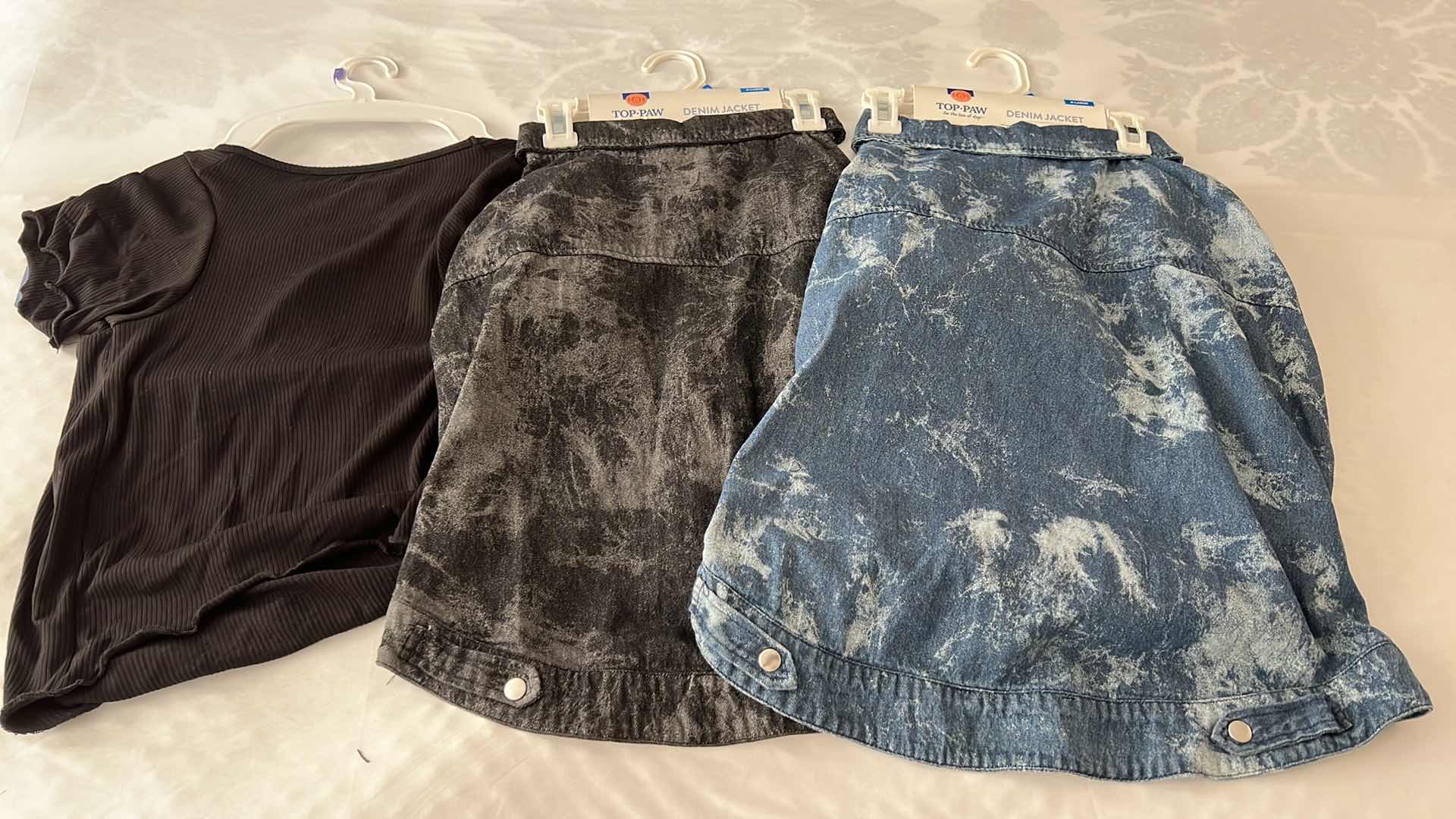 Photo 2 of 3-EXTRA LARGE TOO-PAW DOG CLOTHING