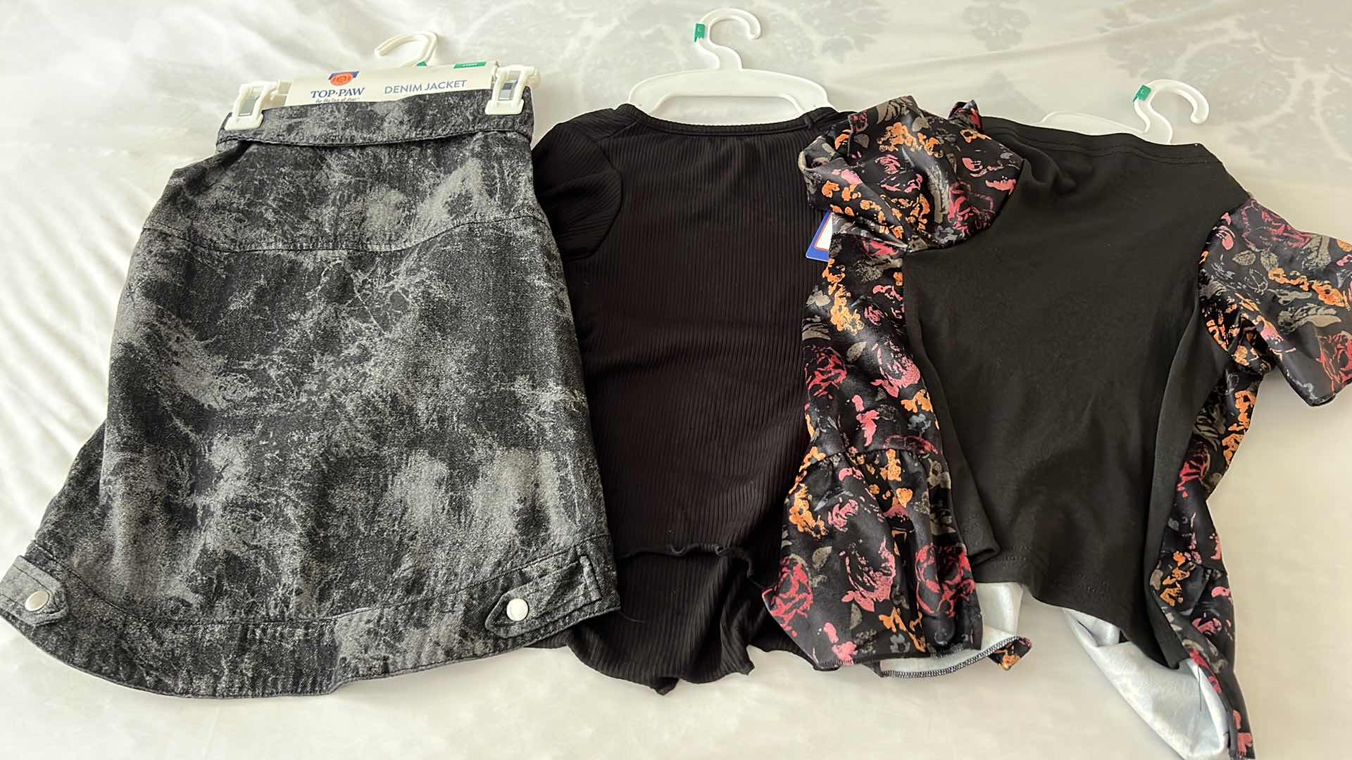 Photo 2 of 3-LARGE TOP-PAW DOG CLOTHING