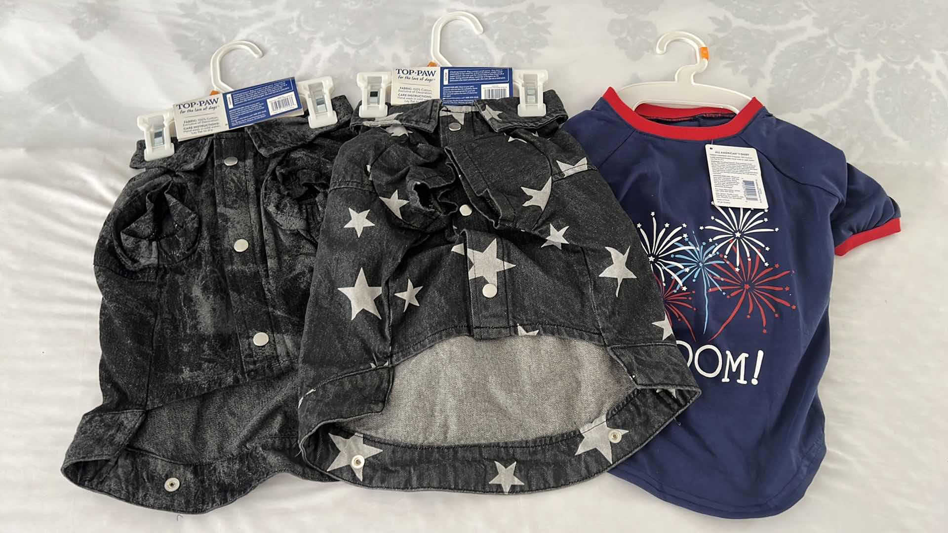 Photo 1 of 3-MEDIUM TOP-PAW DOG CLOTHING