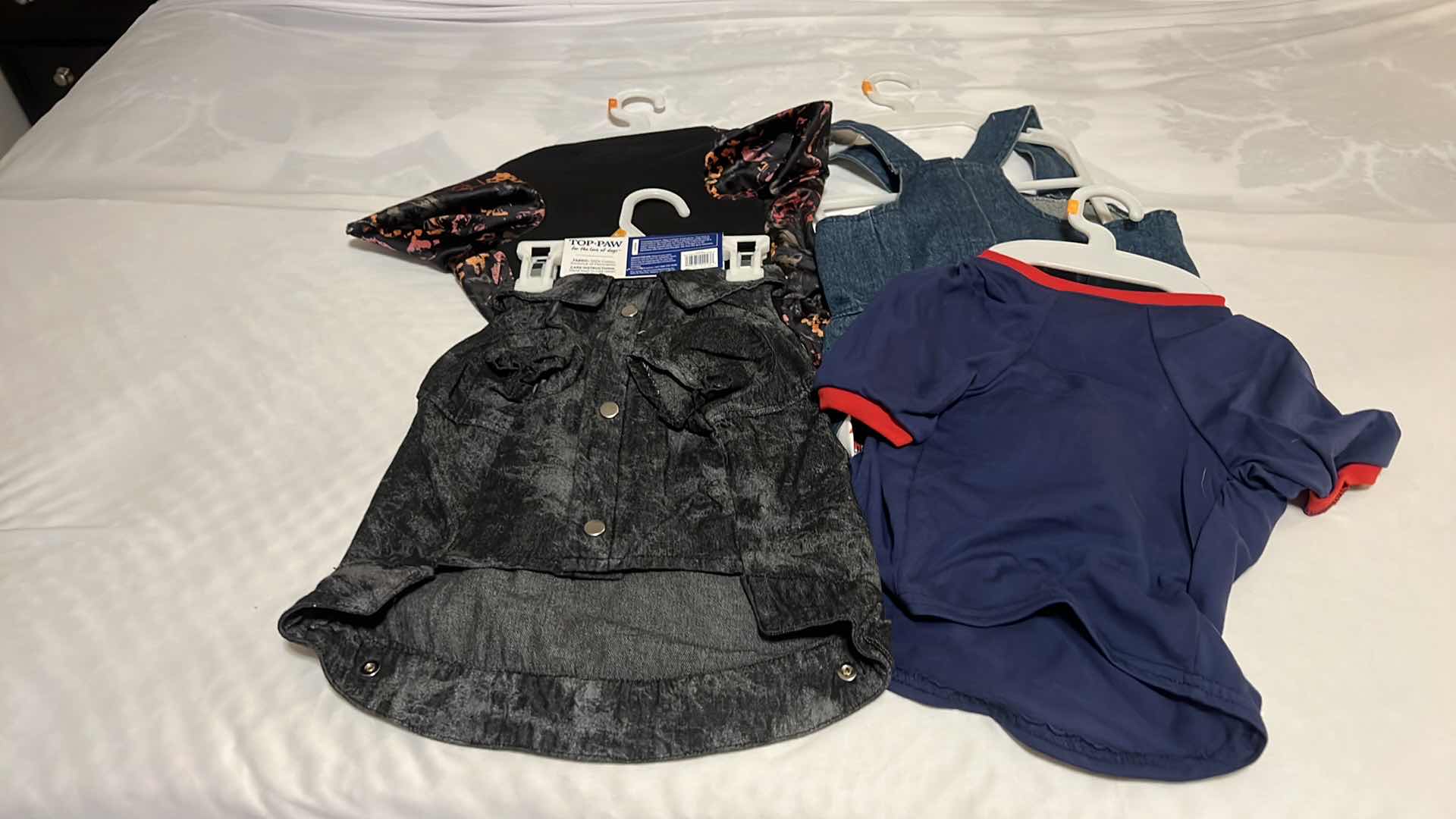 Photo 2 of 4-MEDIUM TOP-PAW DOG CLOTHING