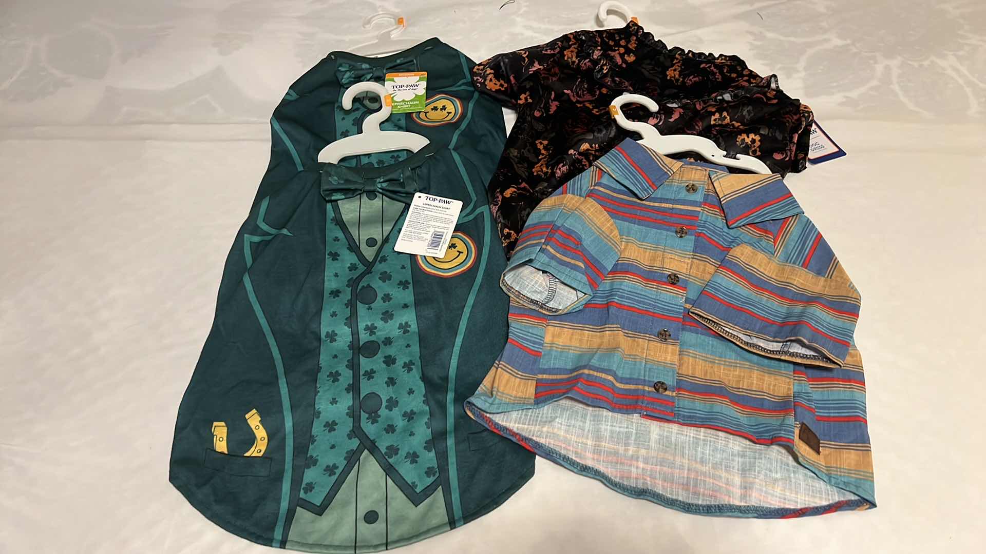 Photo 1 of 4-MEDIUM TOP-PAW DOG CLOTHING