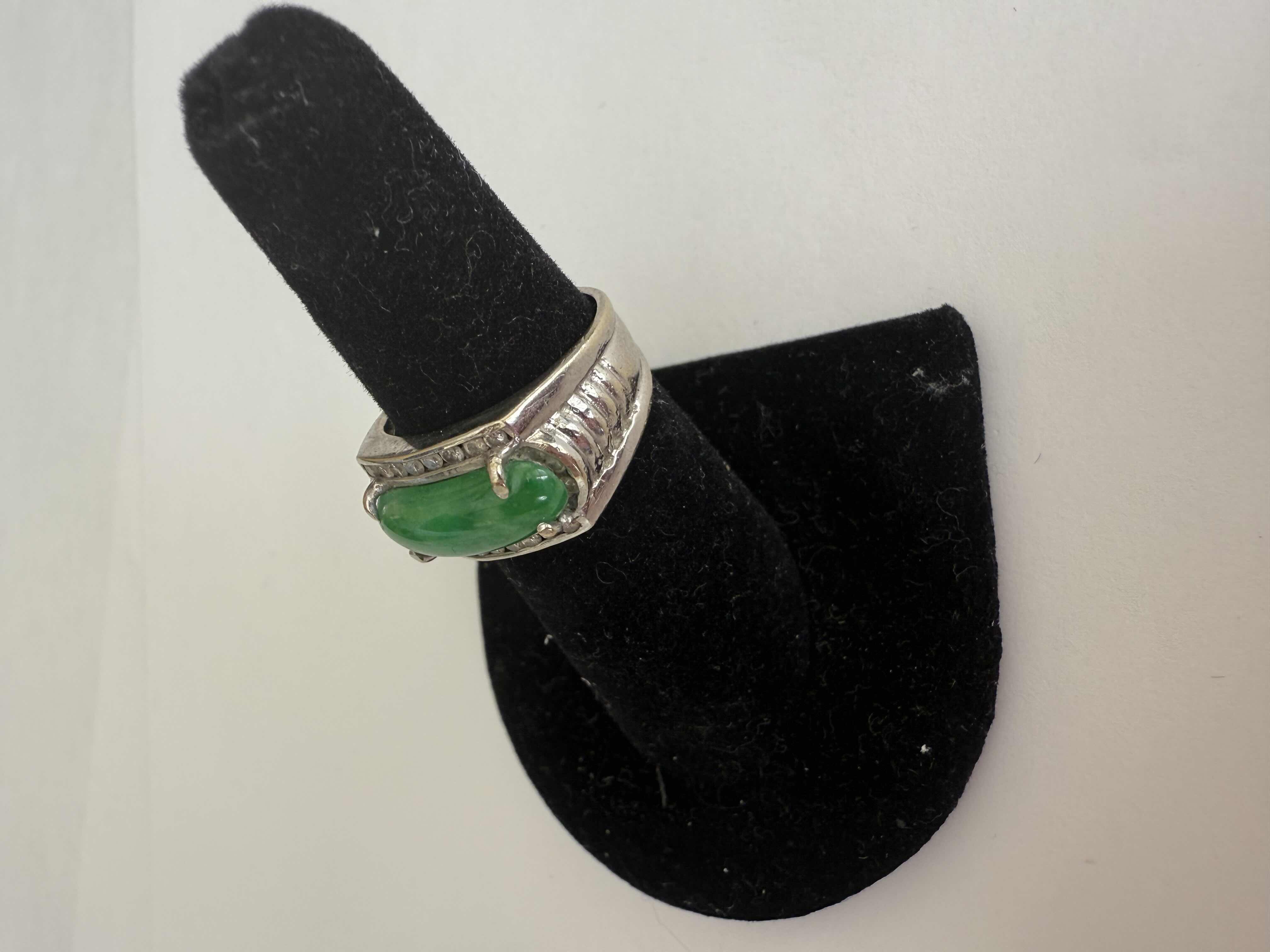 Photo 1 of 18K WHITE GOLD W 9.00 JADE & 0.25 DIAMOND RING W INSURANCE APPRAISAL (APPROX SIZE 6/7) TTL GRAMS 7.55 ITEM #2012 