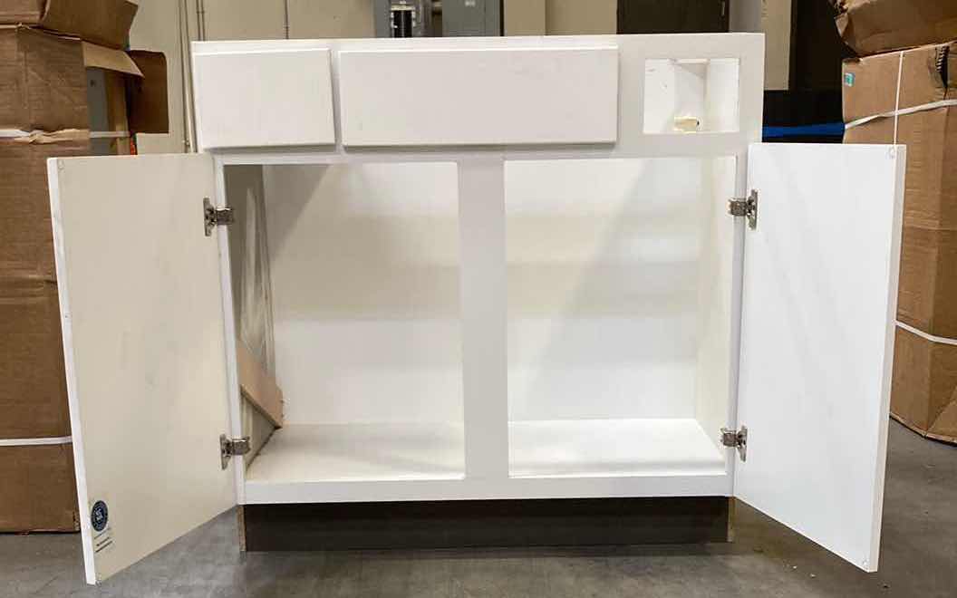 Photo 1 of LEEDO MIDWAY WOODGRAIN WHITE 2 DOOR 1 DRAWER BASE CABINET 36” X 21” H34.5”