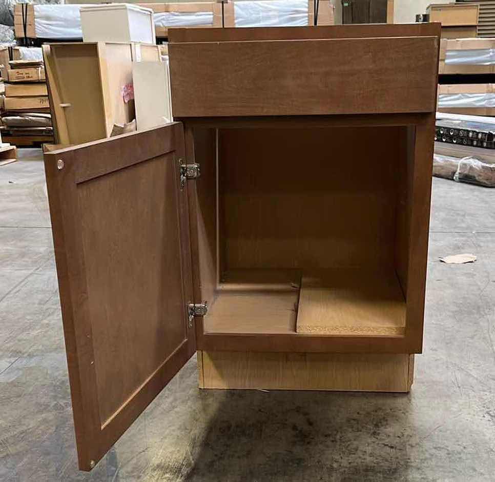 Photo 1 of LEEDO CONCORD SHAKER CARAMEL MAPLE 1 DOOR 1 DRAWER & 1 SHELF BASE CABINET 21” X 24” H32.5”