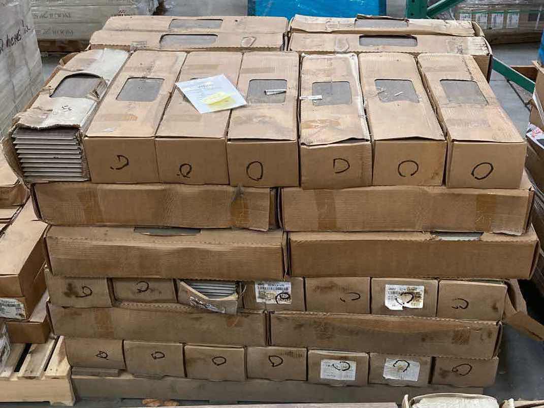 Photo 1 of DALTILE WILLOW BEND SMOKY BROWN WOOD FINISH SNAP IN CLICK MATTE CERAMIC TILE 6” X 24” (10SQFT PER CASE/66CASES APPROX 660SQFT TOTAL) READ NOTES