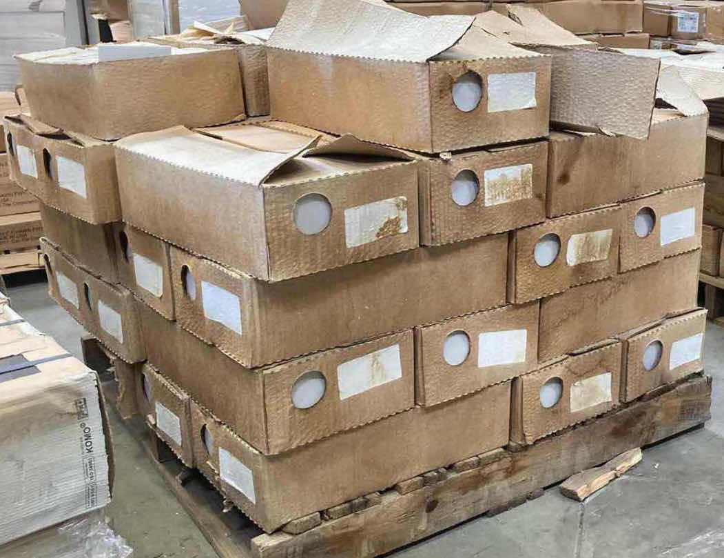 Photo 1 of SUBWAY TILE GREY FINISH GLOSS CERAMIC WALL TILE 4” X 4” (100PC PER CASE/27CASES APPROX 2,700PC TOTAL) READ NOTES