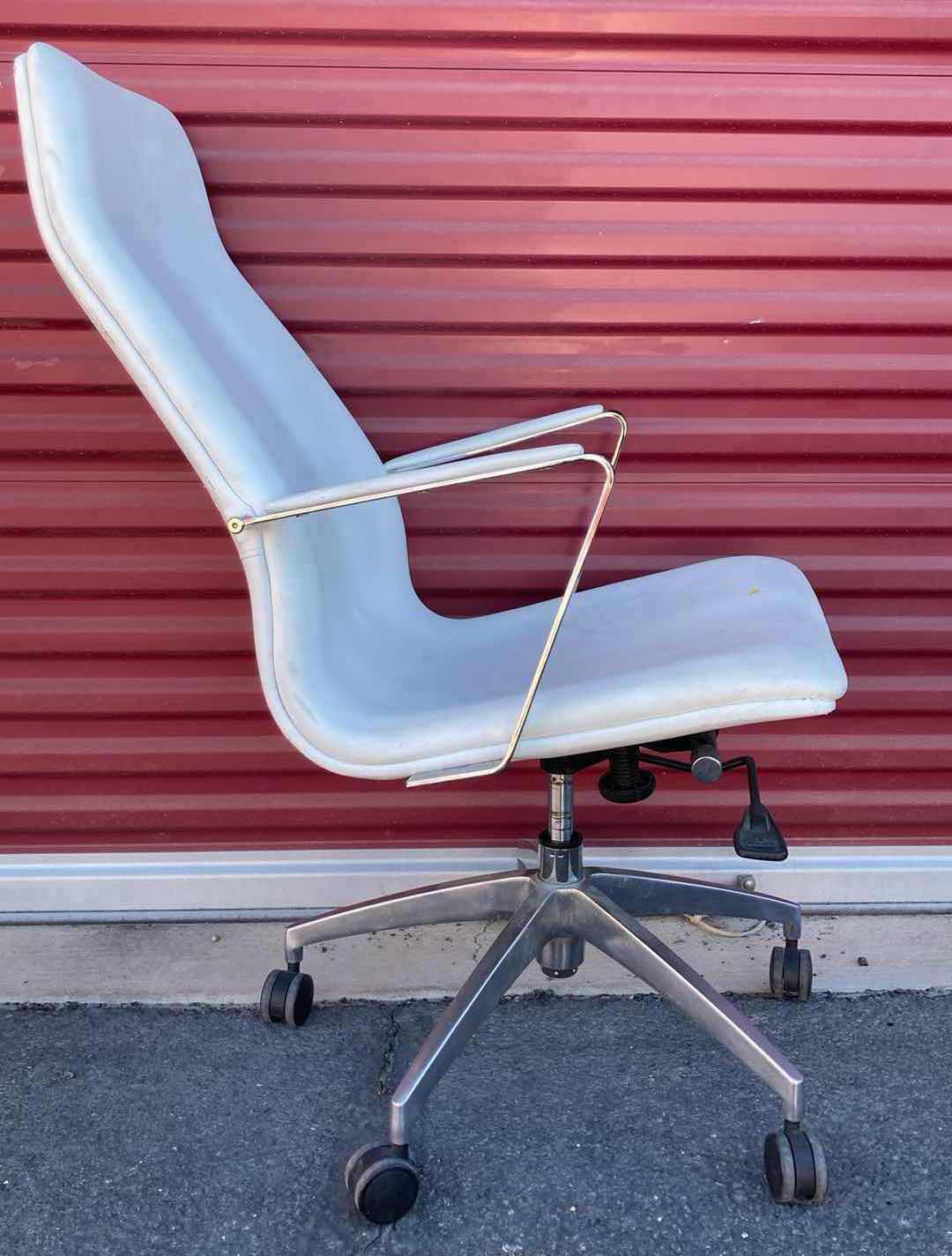 Photo 1 of ZUO MODERN HIGH BACK WHITE FAUX LEATHER SWIVEL CHAIR 21” X 24” H43”