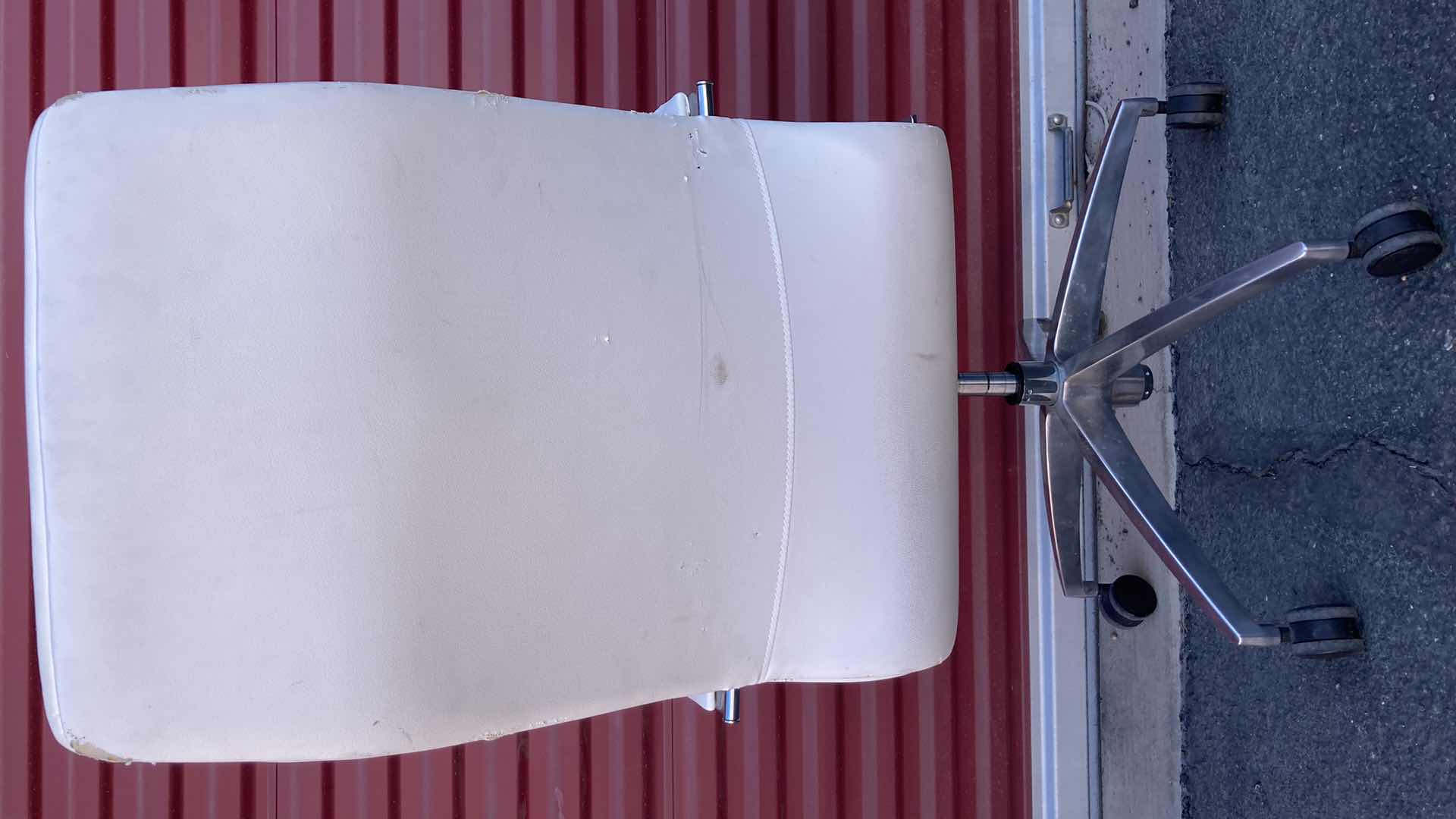 Photo 1 of ZUO MODERN HIGH BACK WHITE FAUX LEATHER SWIVEL CHAIR 21” X 24” H43”