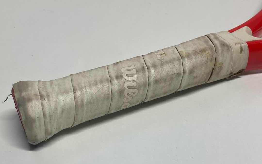 Photo 1 of WILSON ROGER FEDERER JUNIOR 21 RED & WHITE TENNIS RACQUET