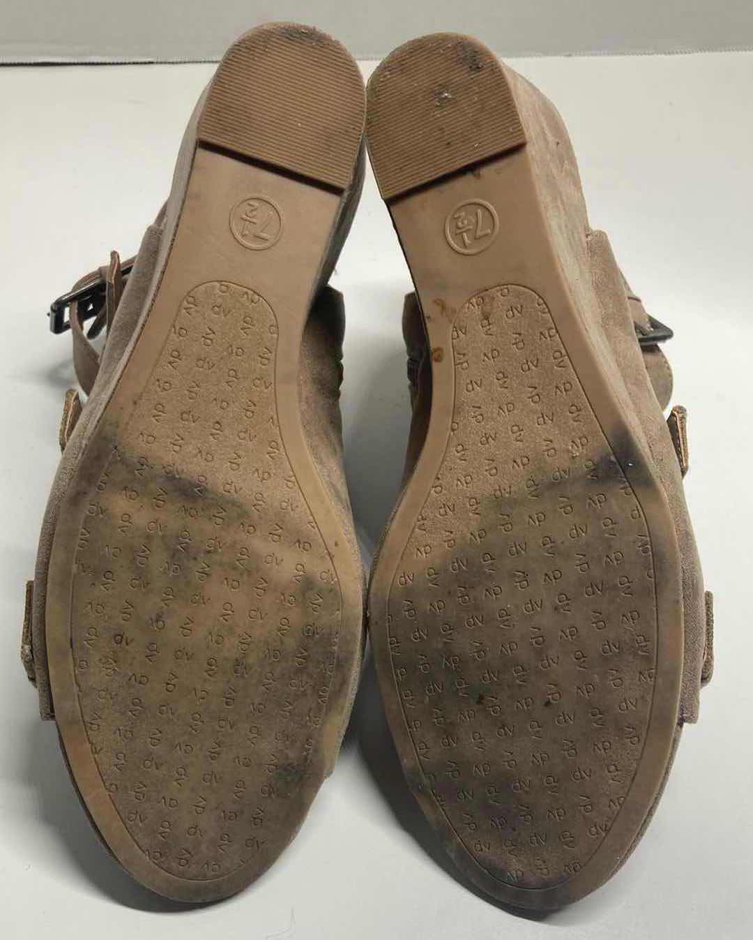 Photo 1 of DOLCE VITA LEEANN LIGHT TAUPE FAUX LEATHER SUEDE WEDGED SANDALS WOMENS SIZE 7.5