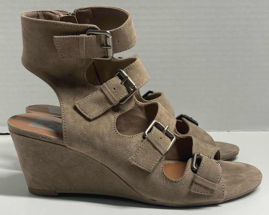 Photo 1 of DOLCE VITA LEEANN LIGHT TAUPE FAUX LEATHER SUEDE WEDGED SANDALS WOMENS SIZE 7.5