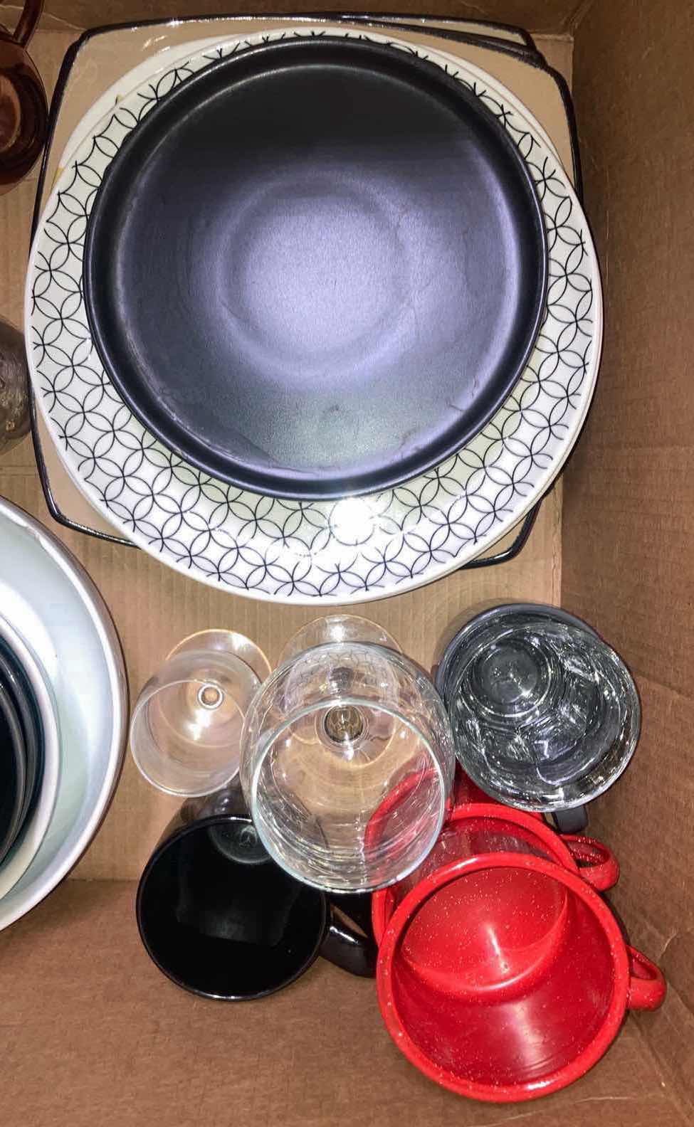 Photo 1 of CONTENTS OF BOX- PLATES, BOWLS & CUPS
