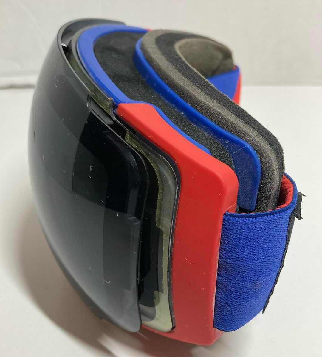 Photo 1 of OUTDOOR MASTER PRO RED/BLUE SKI GOGGLES W MAGNETIC REPLACEMENT LENS