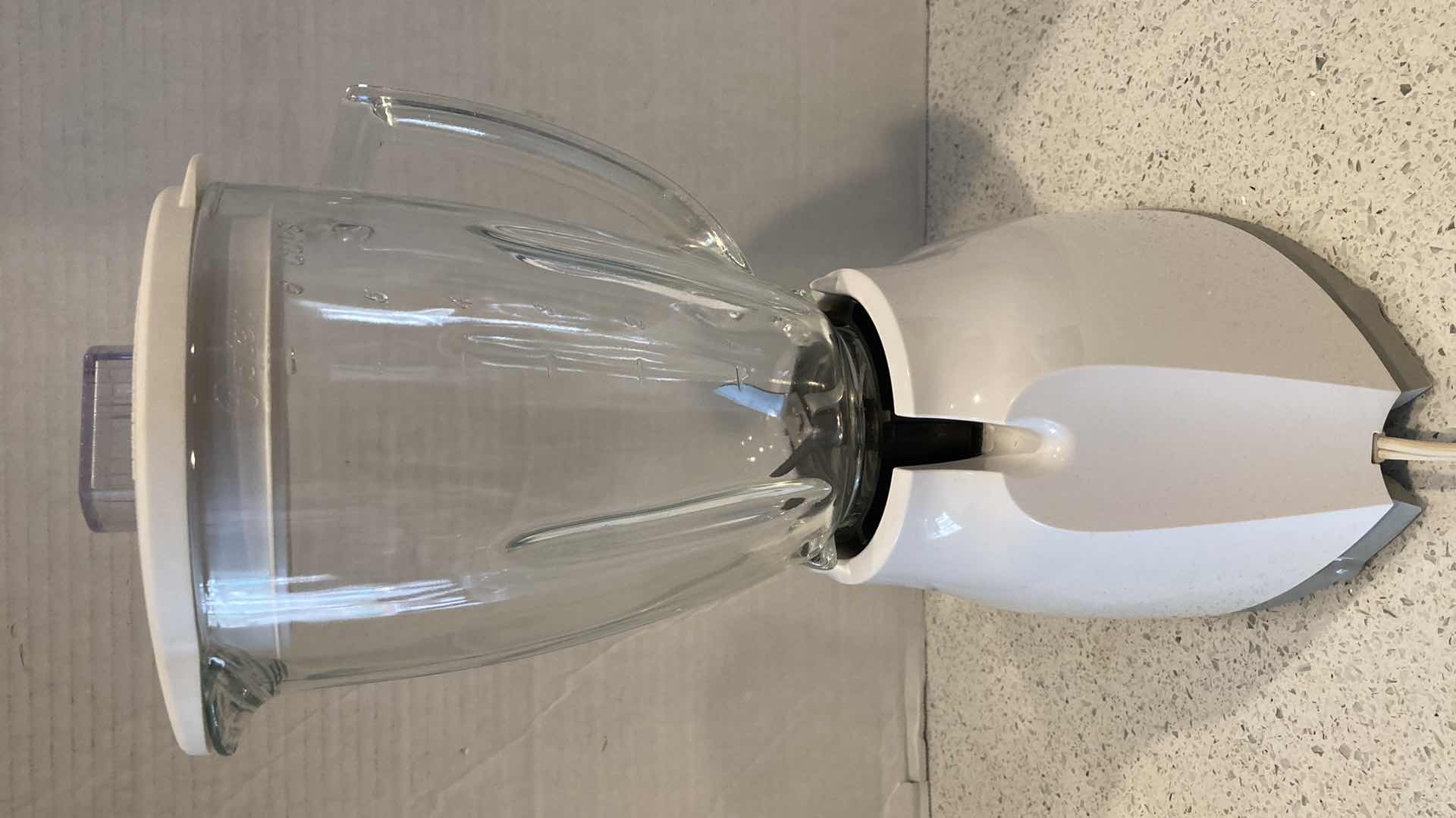 Photo 1 of OSTER 14-SPEED ACCURATE COUNTERTOP BLENDER