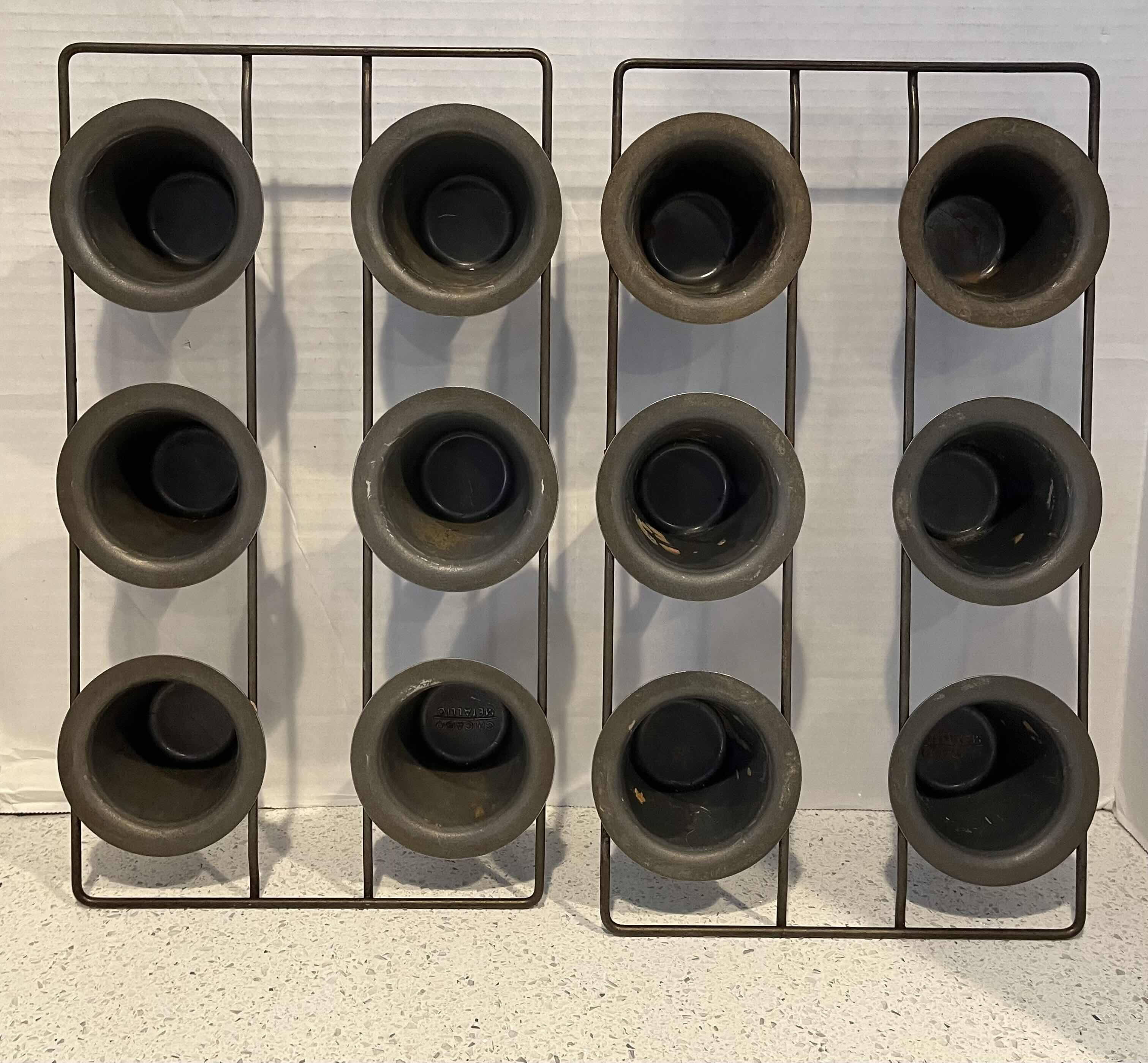 Photo 1 of CHICAGO METALLIC 6 NON-STICK POPOVER PANS W RACKS (2)