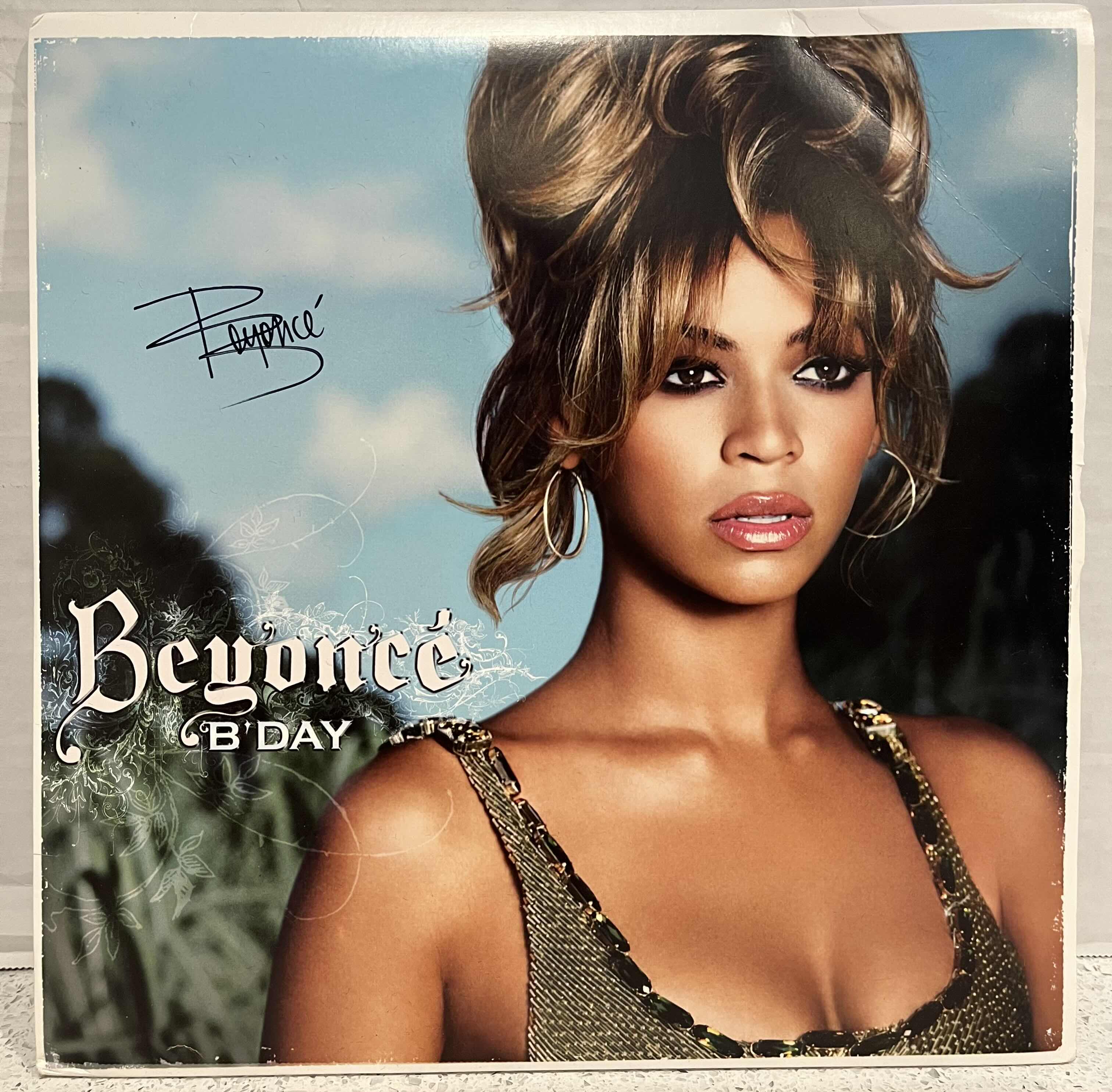 View 2 of BEYONCÉ B DAY VINYL RECORD AUTOGRAPHED BY BEYONCÉ W B DAY CD
