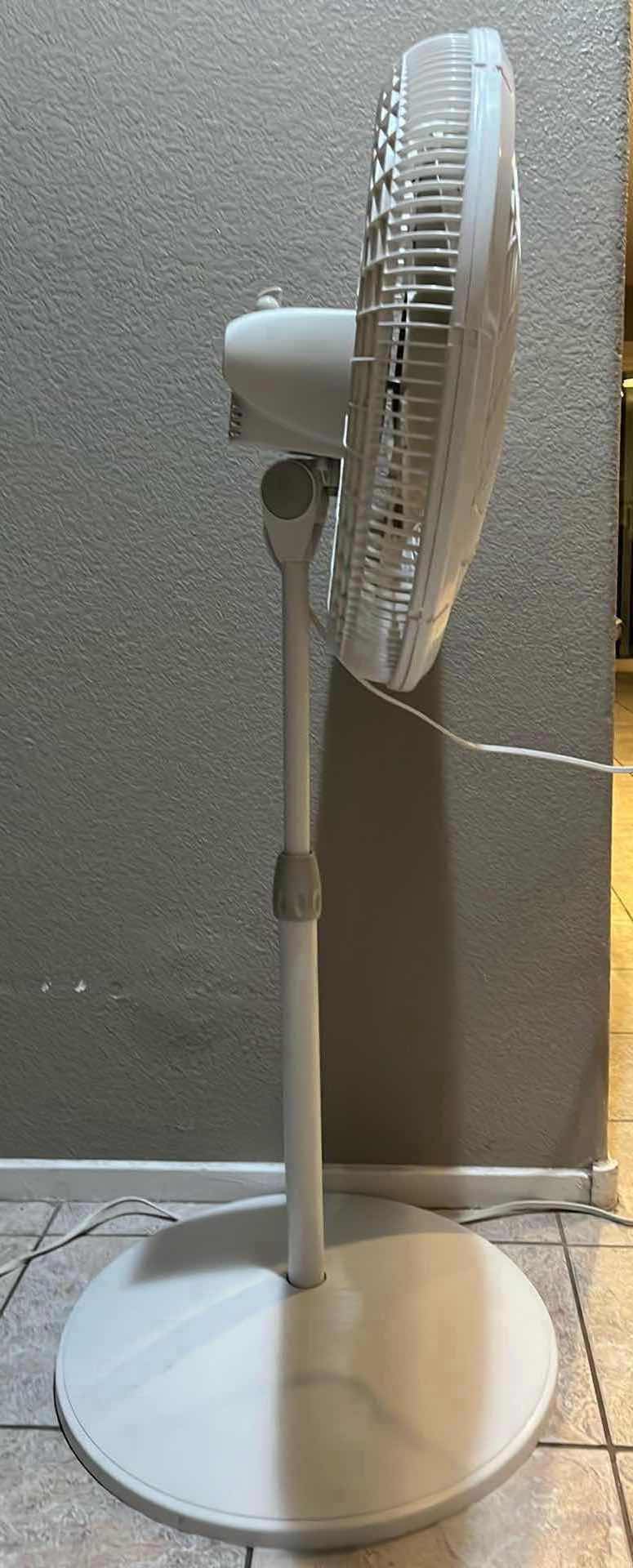 Photo 1 of LASKO FREE STAND OSCILLATING 20” FAN