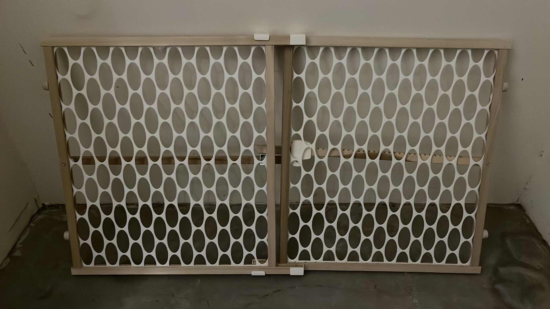 Photo 1 of NORTHSTATES TODDLEROO CHILD PET GATE 42” X 24”