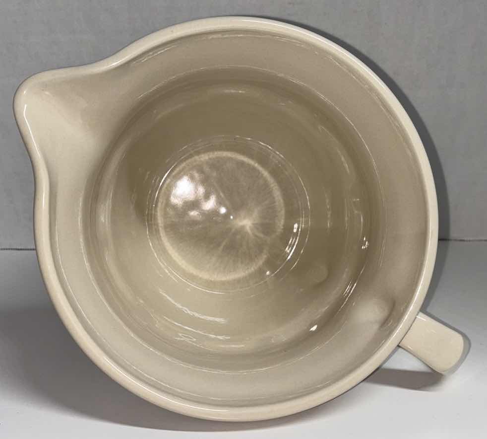 Photo 1 of LONGABERGER POTTERY WOVEN TRADITIONS CLASSIC BLUE BATTER BOWL 9.25” X 5.5”