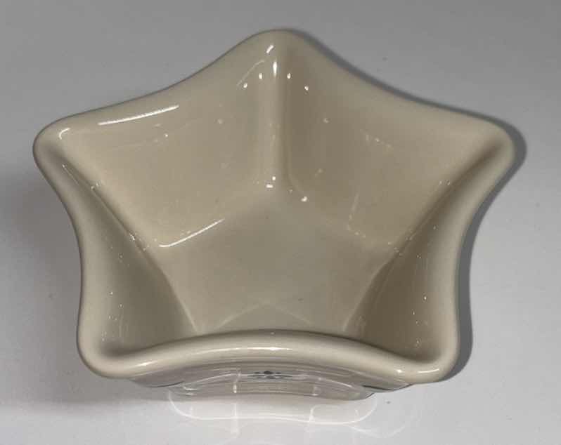 Photo 1 of LONGABERGER POTTERY WOVEN TRADITIONS CLASSIC BLUE 4” STAR SHAPED BOWL (SET OF 3)