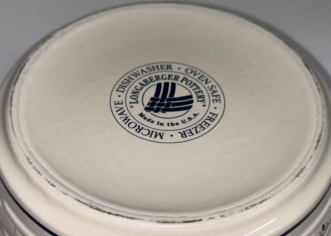 Photo 1 of LONGABERGER POTTERY WOVEN TRADITIONS CLASSIC BLUE 1 QUART ROUND COVERED CASSEROLE DISH 8.25” X 4”