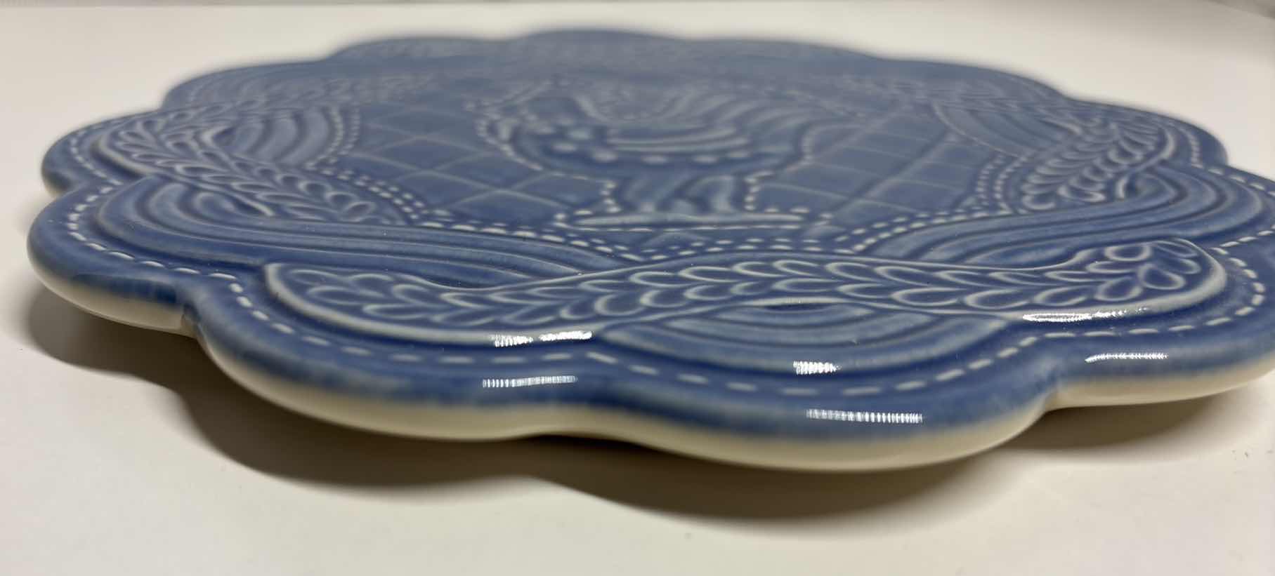 Photo 1 of LONGABERGER POTTERY AMERICAN CRAFT 8” TRIVET (FRENCH BLUE)