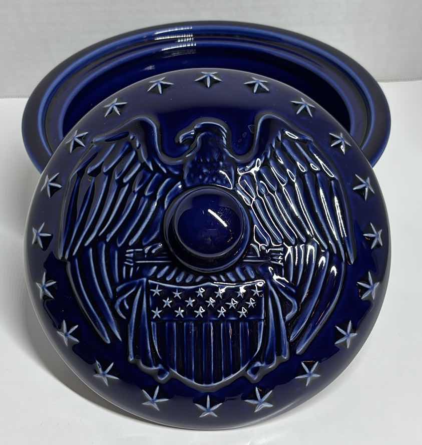 Photo 3 of LONGABERGER POTTERY PROUDLY AMERICAN COLLECTION 1.5 QT ROUND COVERED CASSEROLE DISH