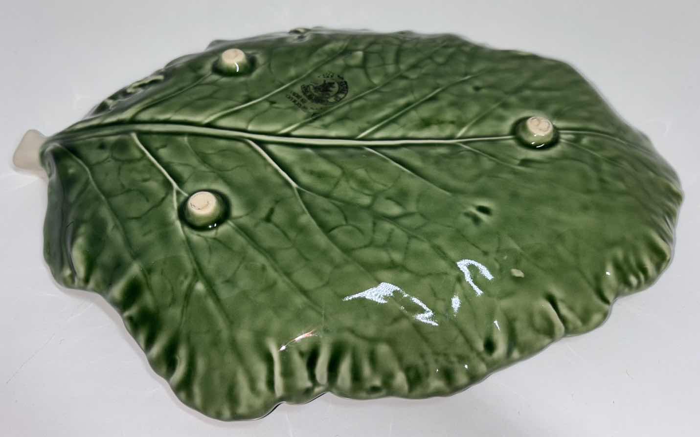 Photo 1 of BORDALLO PINHEIRO CABBAGE GREEN COLLECTION, ONE-PIECE CHIP & DIP TRAY 8” X 11”