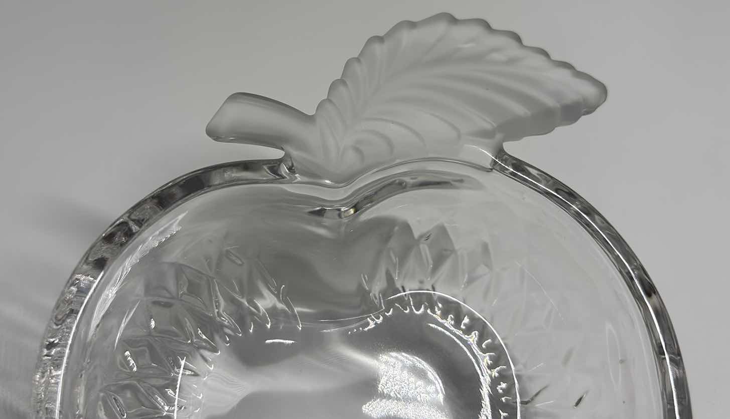 Photo 4 of 4 PC STUDIO NOVA CRYSTAL APPLE DELIGHT 6.5” DISH W FROSTED LEAVES