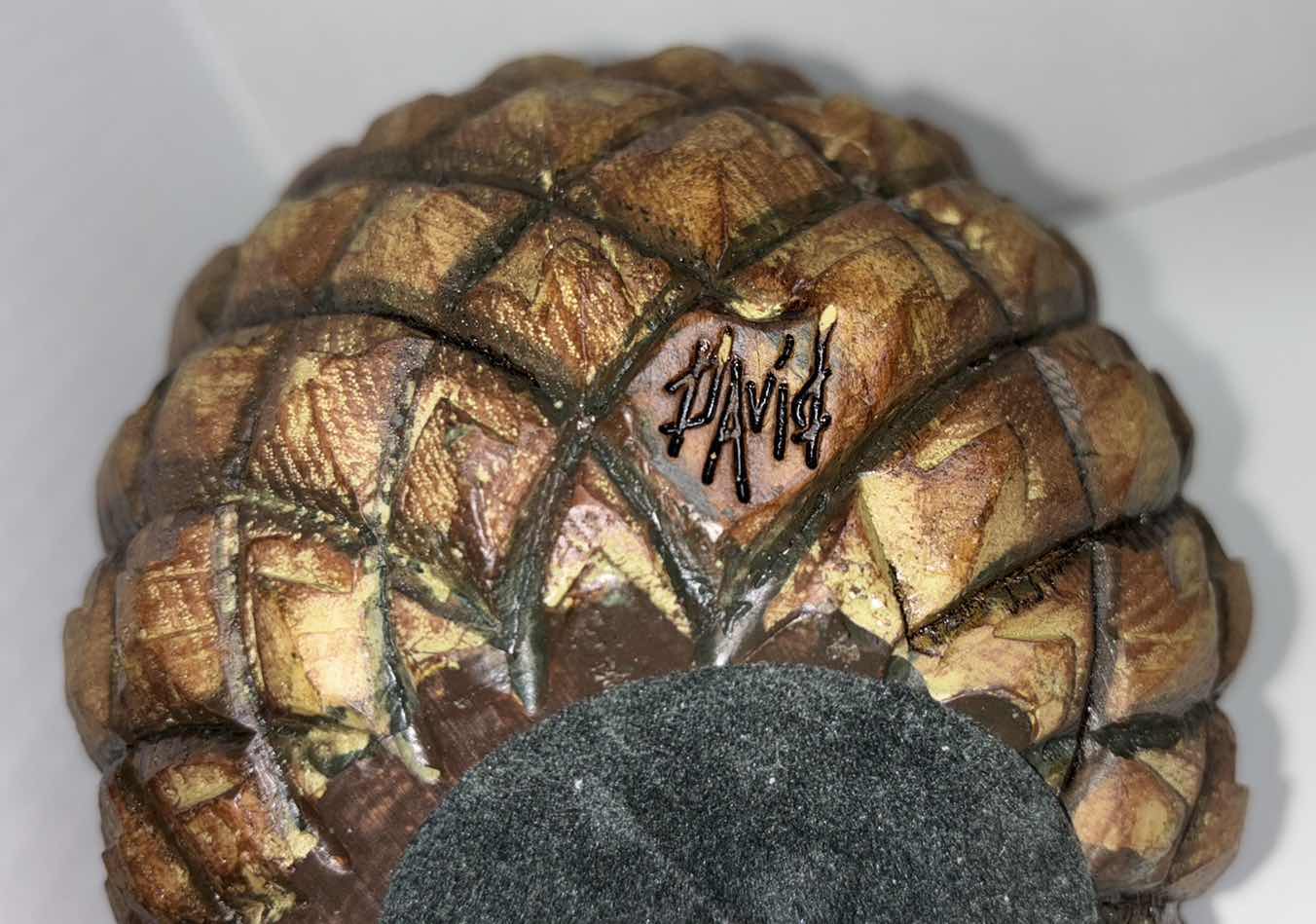 Photo 2 of DAVID HARDEN 11.5” CARVED PINEAPPLE COLLECTIBLE DECOR