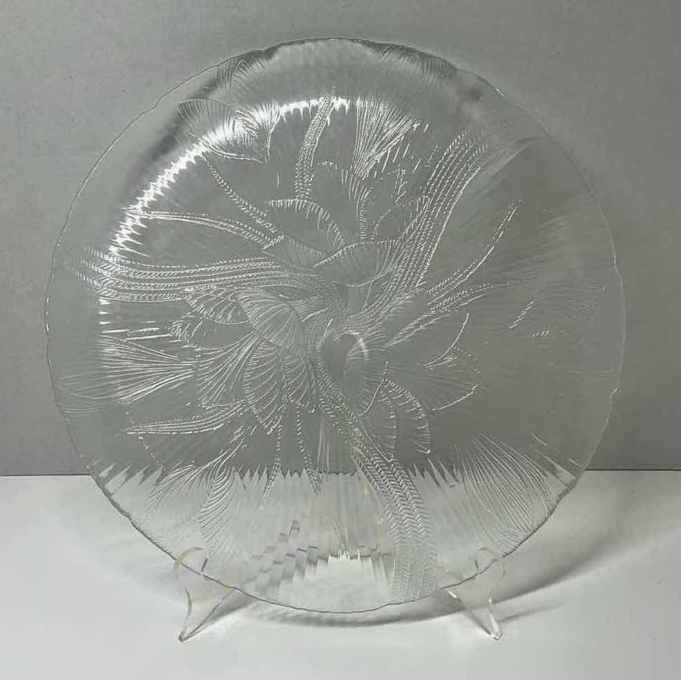 Photo 1 of ARCOROC FRANCE CROCUS EMBOSSED FLORAL CLEAR GLASS CHOP PLATE 12.75”