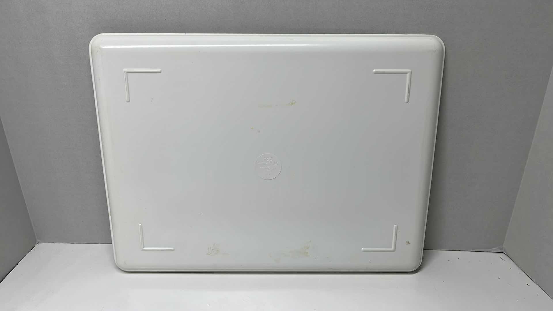 Photo 3 of DECORATIVE PLASTIC SERVING TRAYS 15” X 10”
