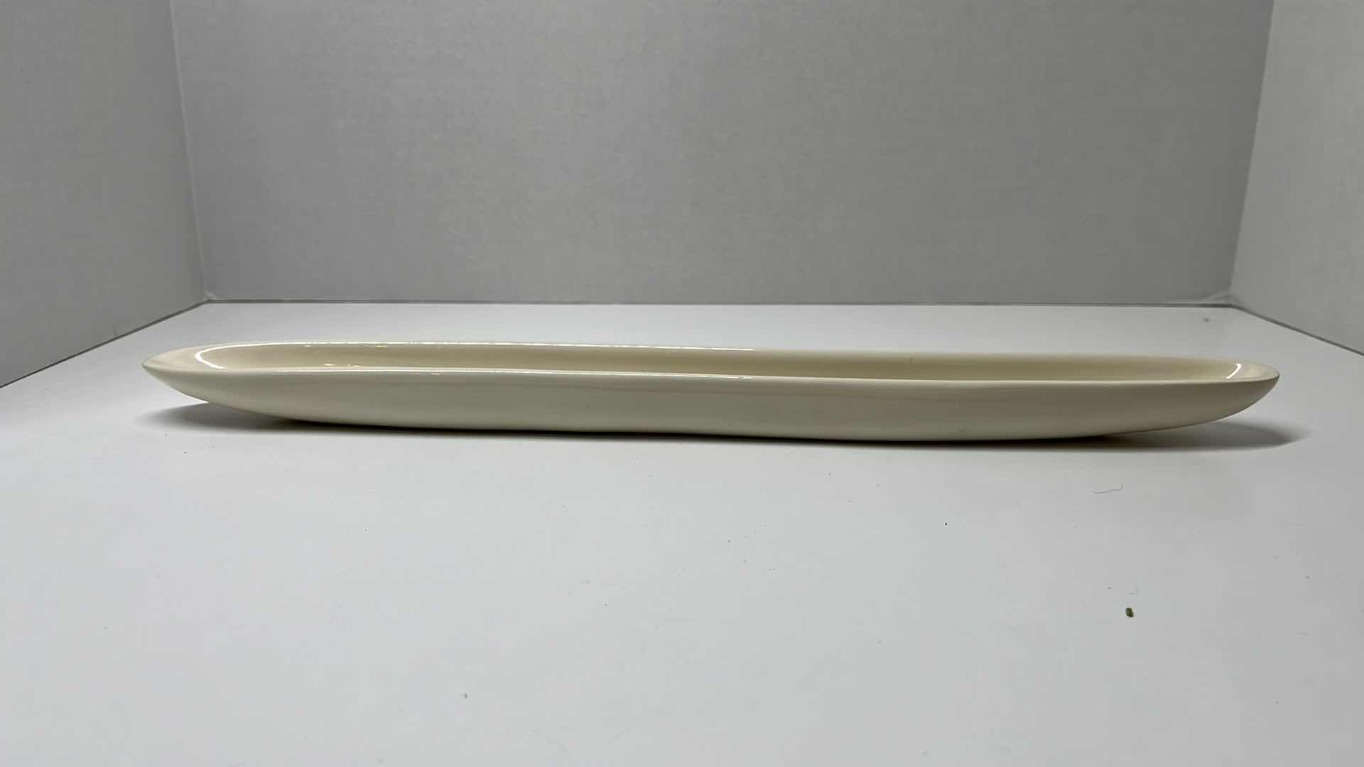 Photo 1 of CARNEVALE OF MEMPHIS POTTERY OLIVE BOAT 16” X 2” H1”