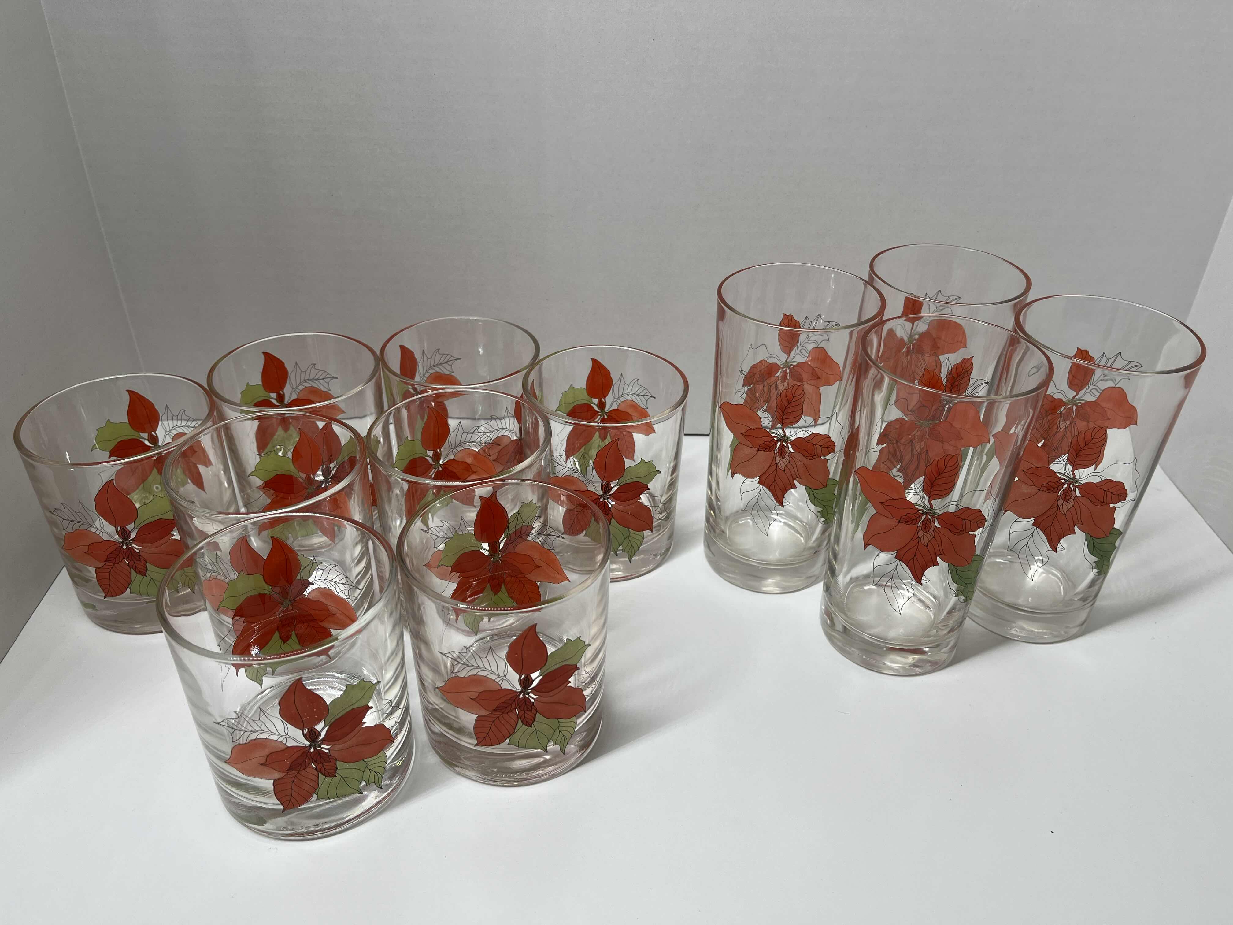 Photo 2 of CRISTAL PORTUGAL POINSETTIAS LOW BALL & TALL DRINKING GLASSWARE (12)